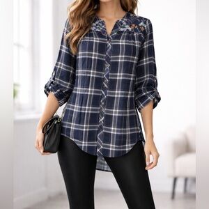 Westport Navy Plaid Floral Women's High Low Top Size M Boho Cottagecore